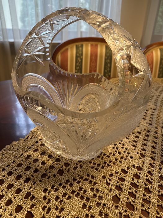 Krysztalowy kosz na owoce
