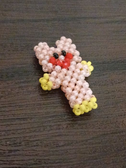 Кісі Місі персонаж з бісера