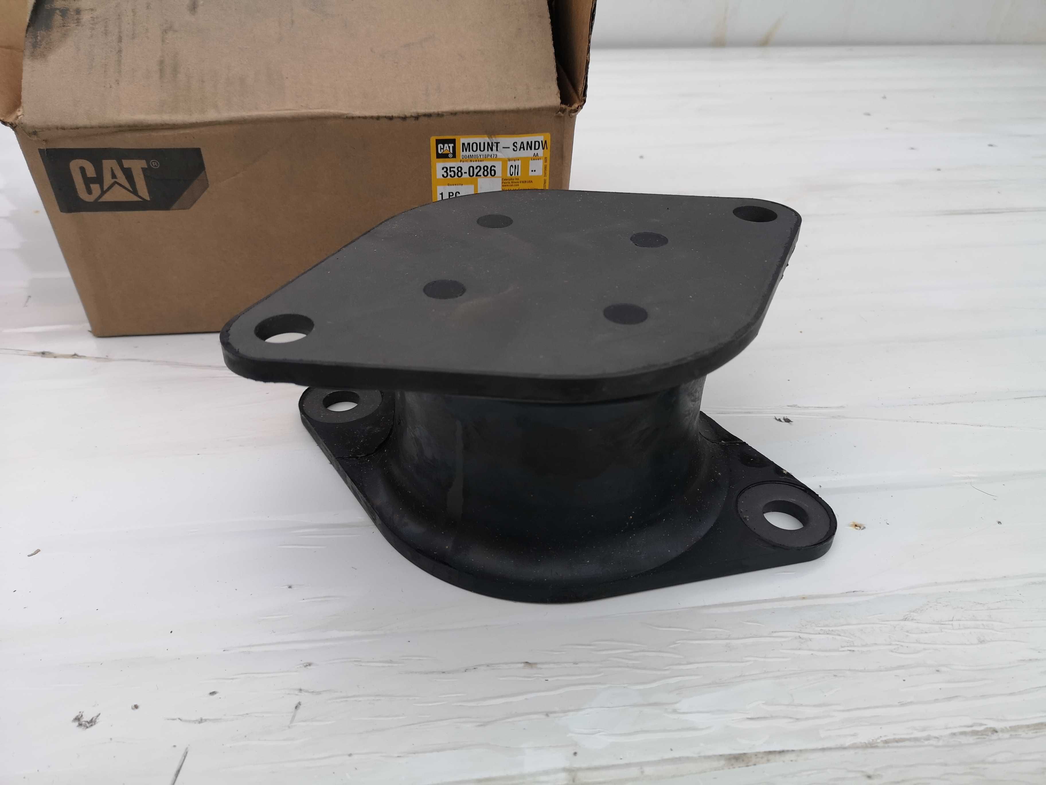 Izolator antywibracyjny CAT 358-0 CP-74B CP74B CP76B CS-78B CS-79B