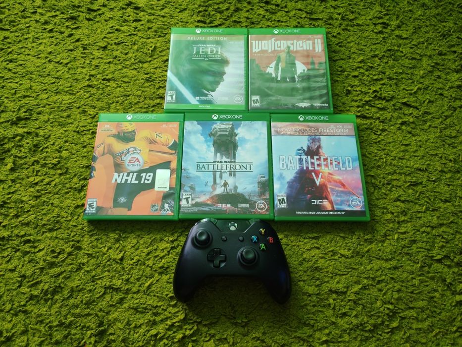 5ть ігор для xbox one та геймпад, ціна за все.