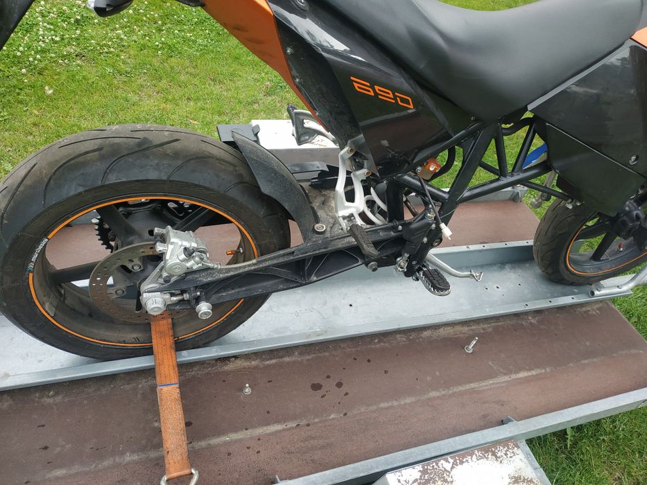KTM Duke 690 kompletna rama bez silnika na czesci
