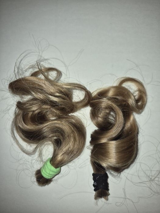 Жіноче волосся русе