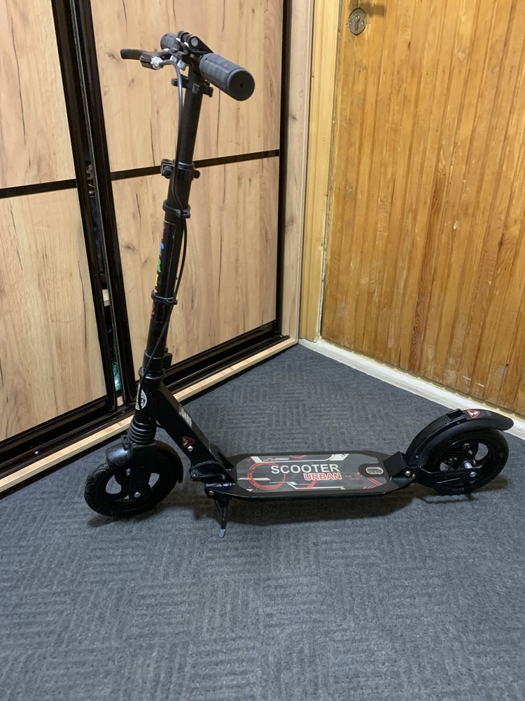 Продам дитячий самокат Scooter Urban