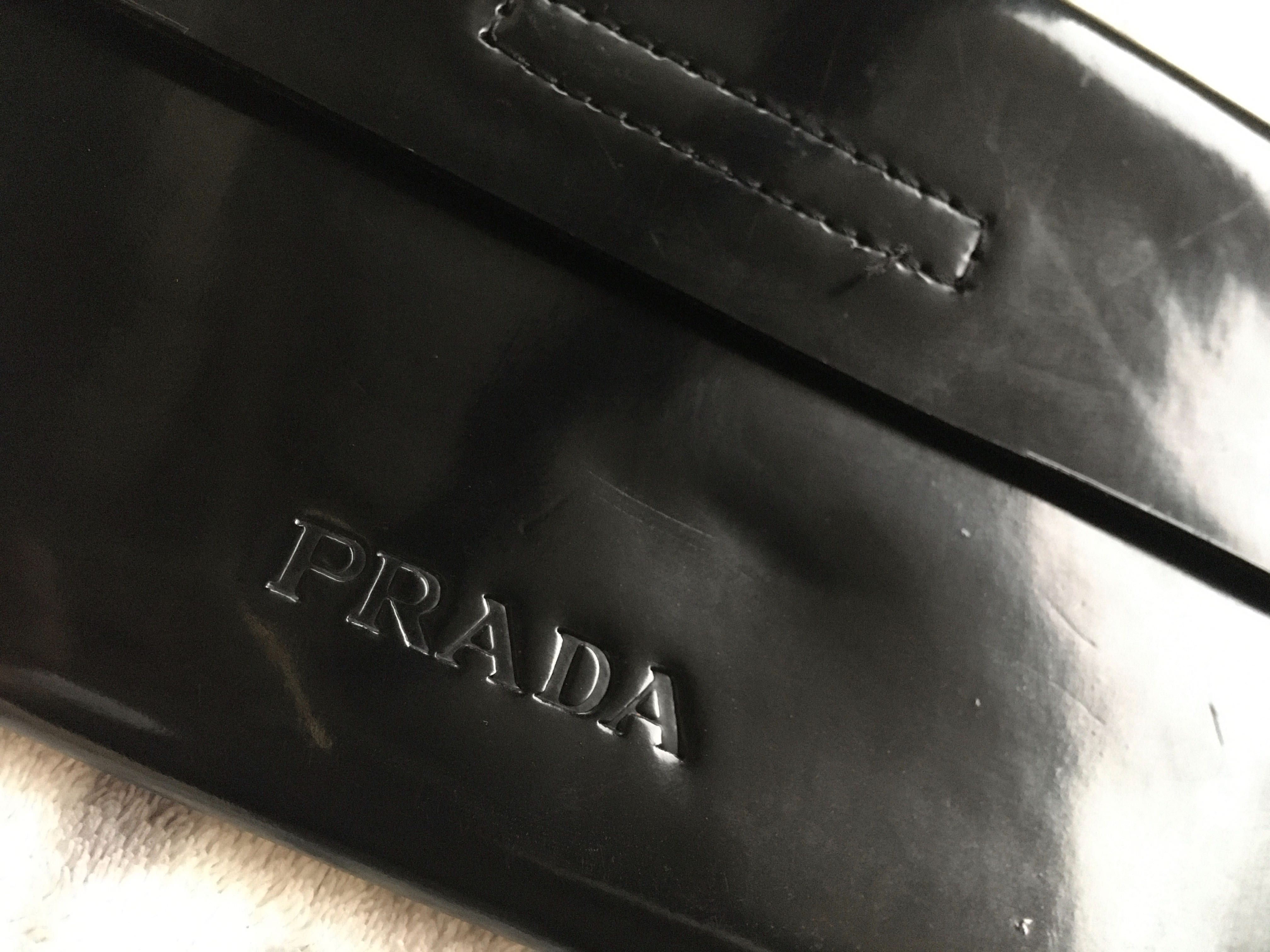 Oryginalny portfel Prada