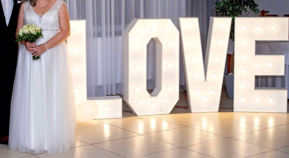 Sukienka slubna sprzedam założona raz stan b.dobry