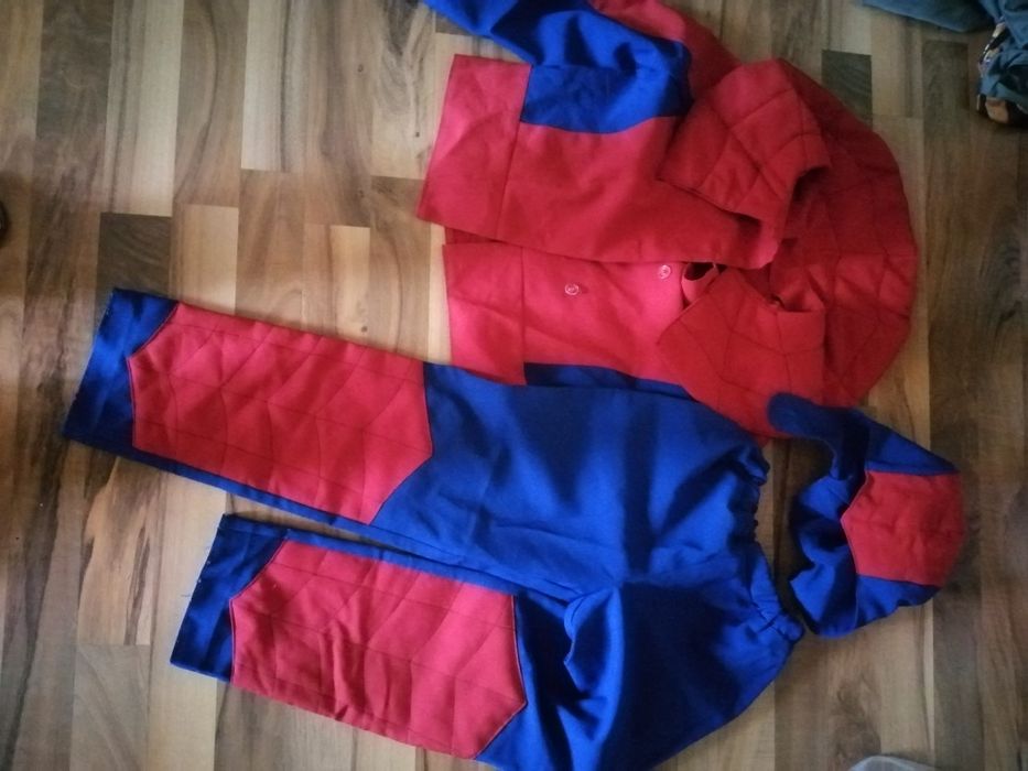 Детский новогодний костюм розмір 32