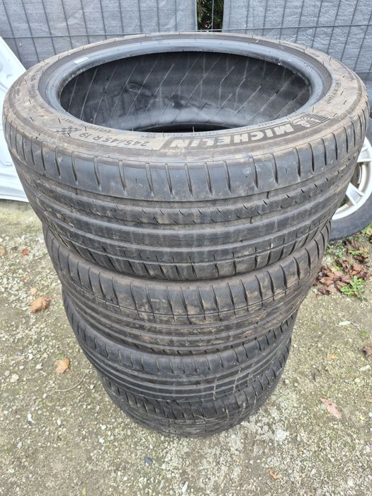 Michelin Pilot Sport 4 245/45R19 KOMPLET