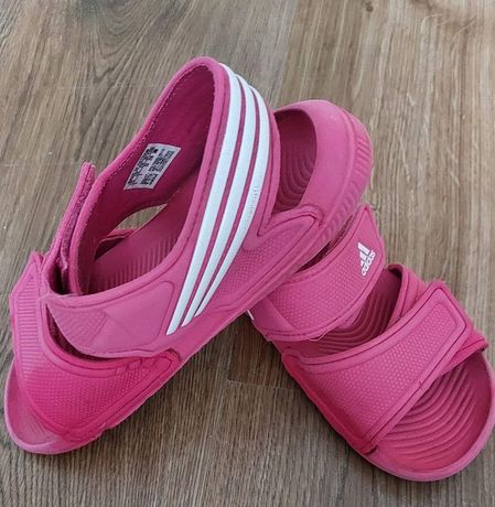 Sandałki Adidas r. 33 Różowe