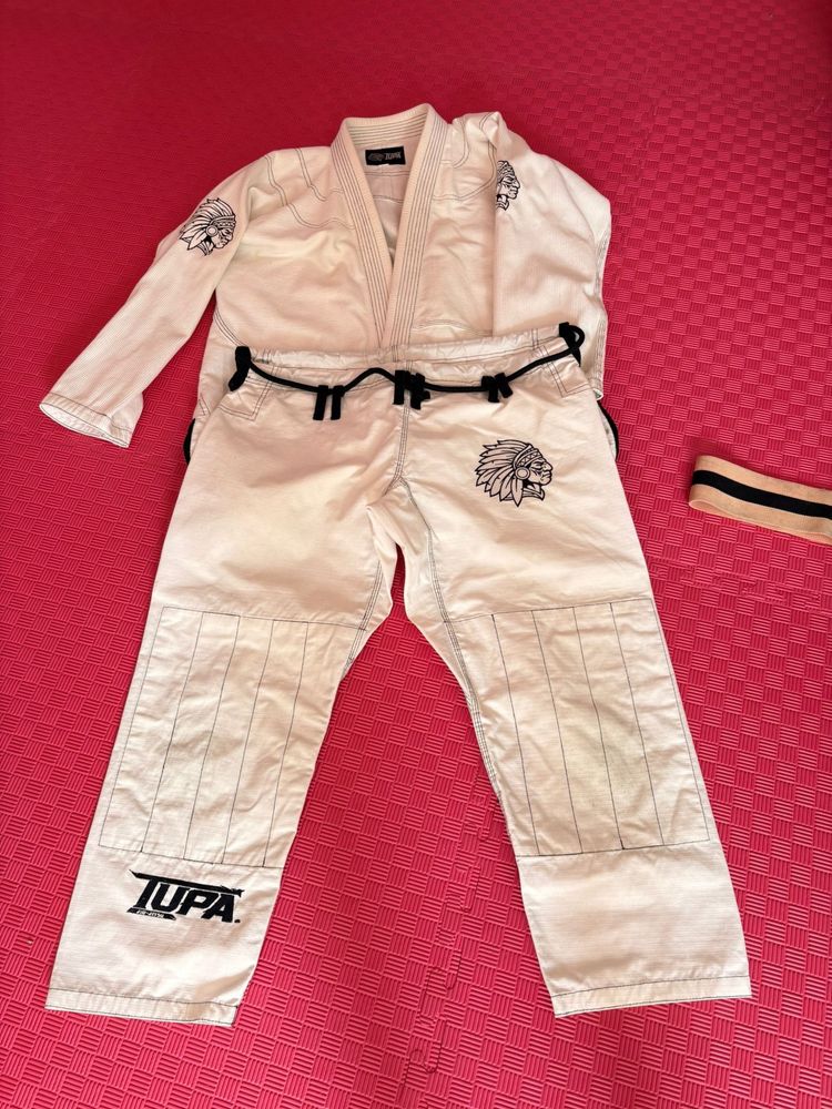 Kimono Jiu-Jitsu