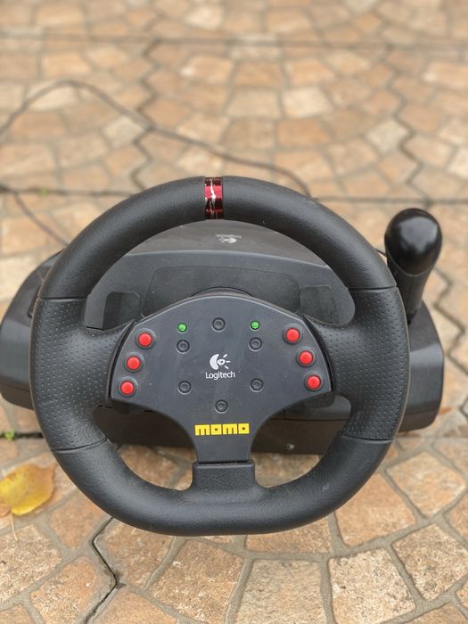 Кермо та педалі momo в гарному стані