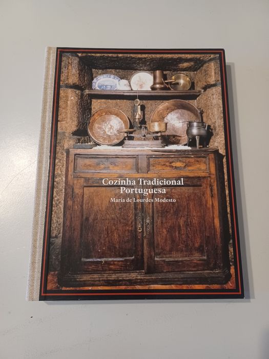 Cozinha Tradicional Portuguesa, Novo, Maria de Lourdes Modesto