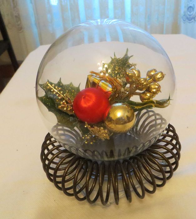 Centro Mesa Tômbola Natal, vidro, base espiral, em metal bronze