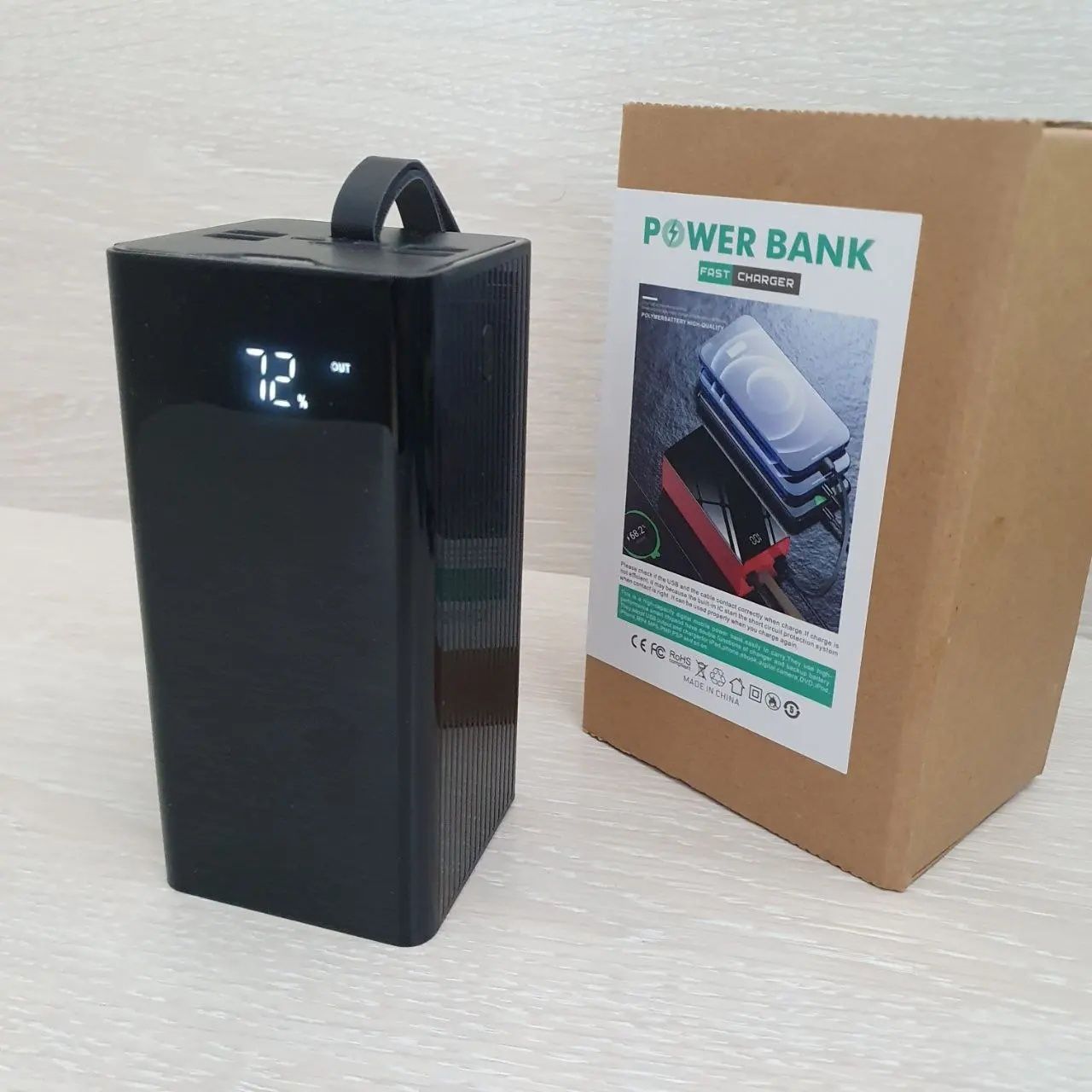 Power Bank 50000 mAh с фонариком и кабелям. Распродажа!