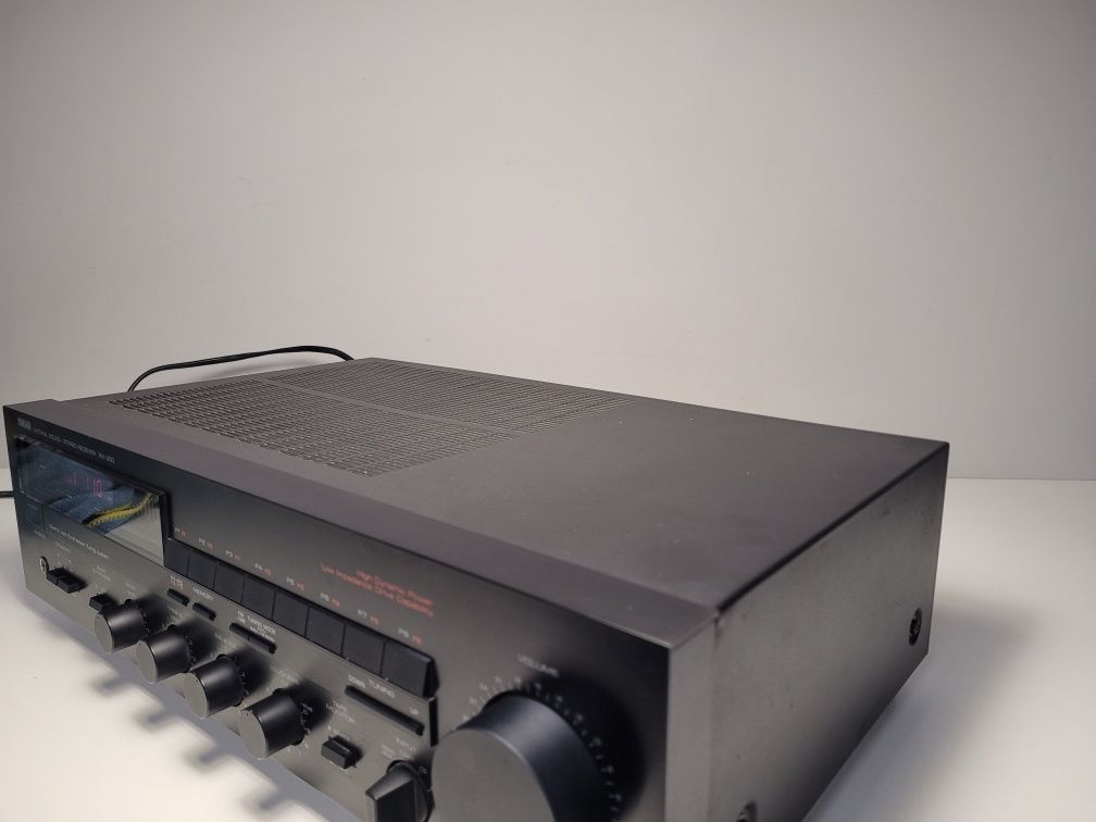 Amplituner Yamaha RX-300 Czarny – Sprawny, Klasyczny Sprzęt Audio!