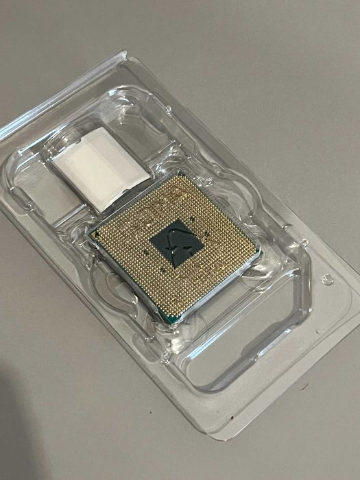 AMD Stock Cooler + Ryzen 7 2700X (Damaged)64354199145219124