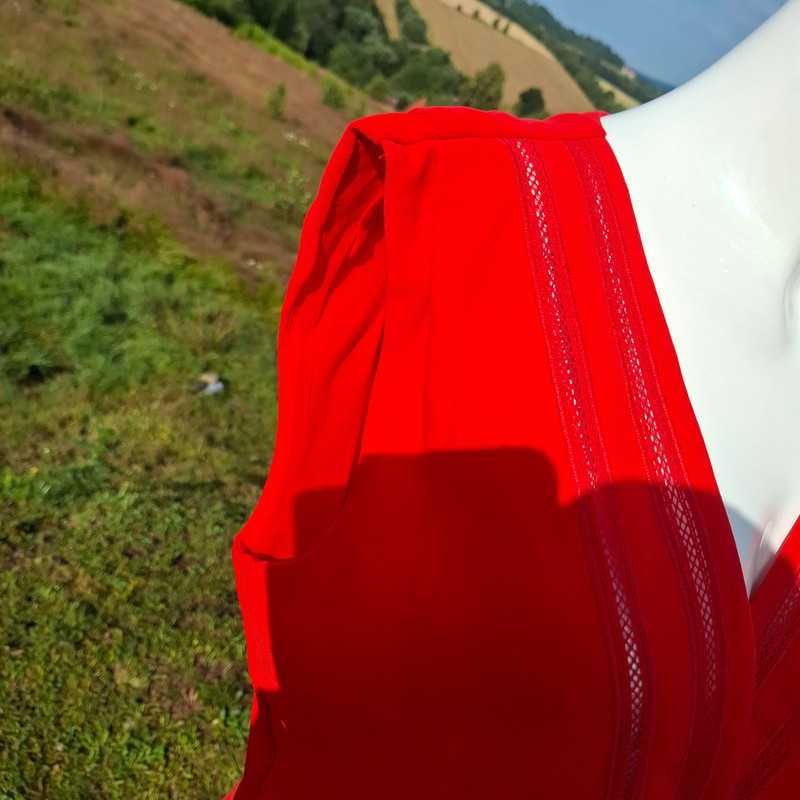 Czerwony kombinezon MNG z dekoltem V