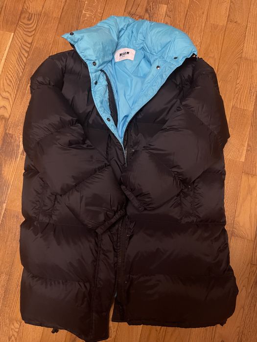 Жіночий пуховик  бренду MSGM