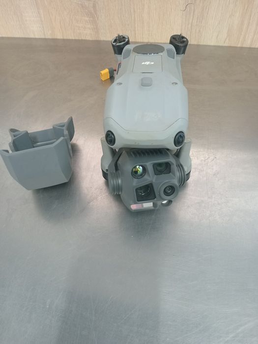 Продам DJI Matrice 4т. Включається.