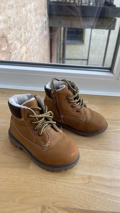 Демісезонні черевики на хлопчика 23р