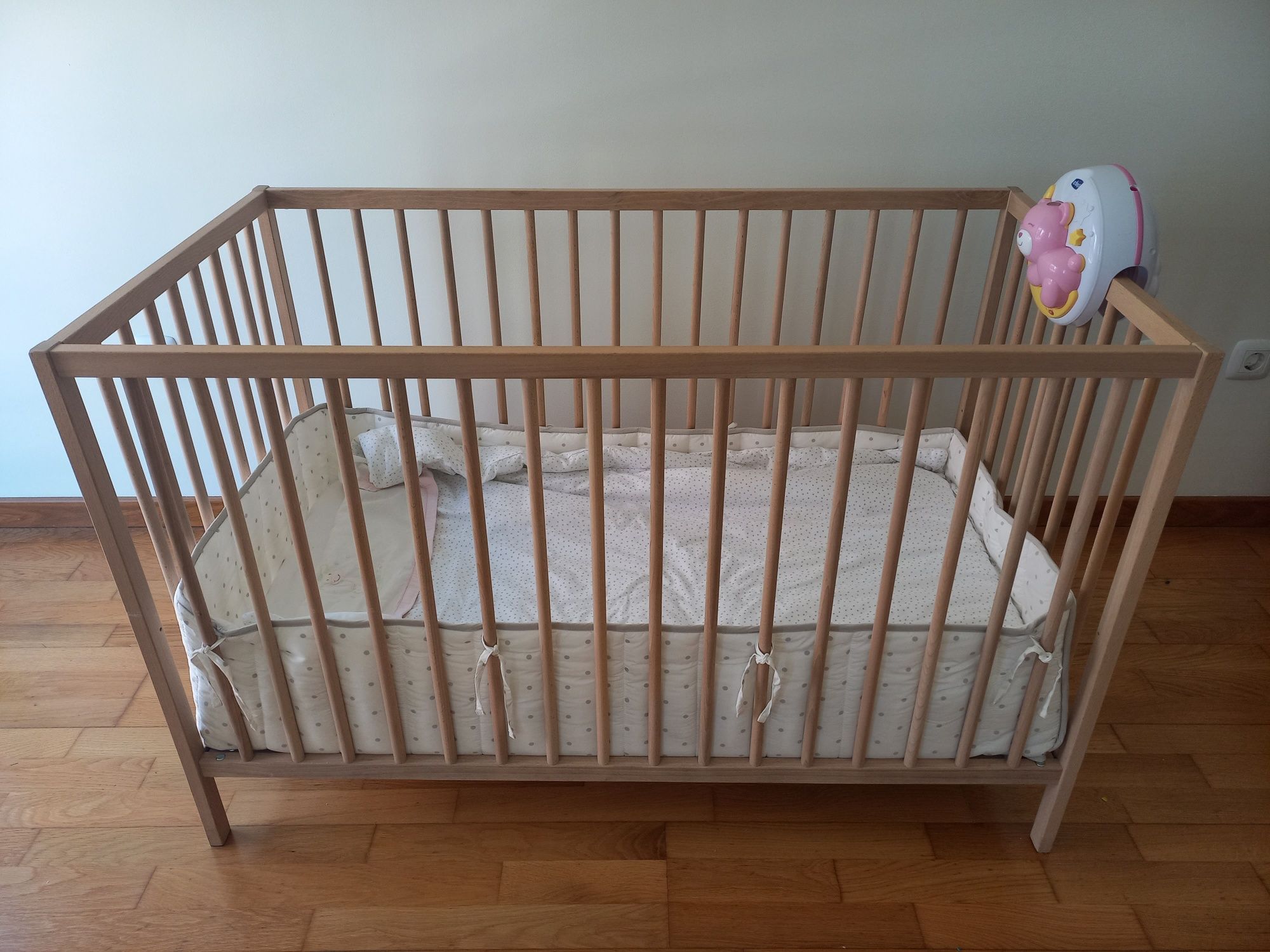 Berço Ikea + colchão (Muito bom estdo)