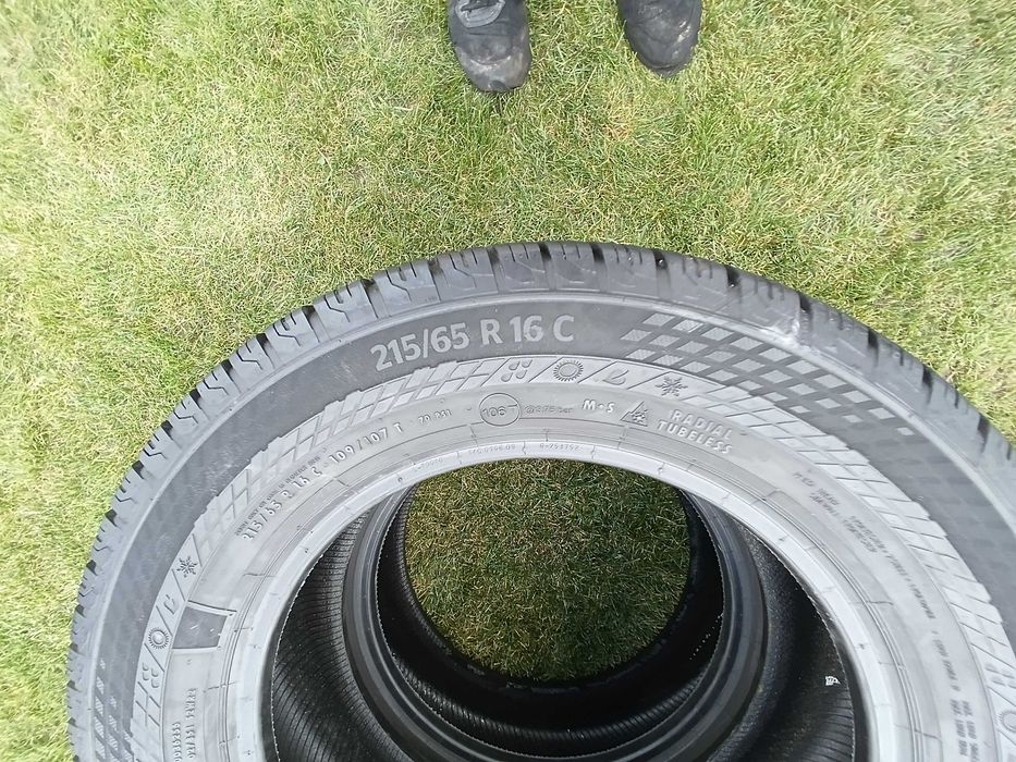 opony 215/65/16C Continental  Van Contact 4 Season 2 sztuki8mm