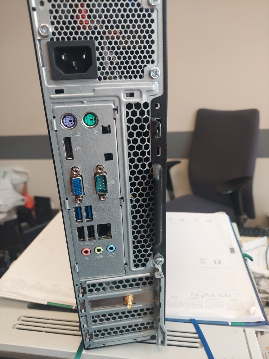 Komputer Lenovo M700 midi 35x34x9cm i3-6100 4x3,7GHz ddr4 8GB SPRAWNY