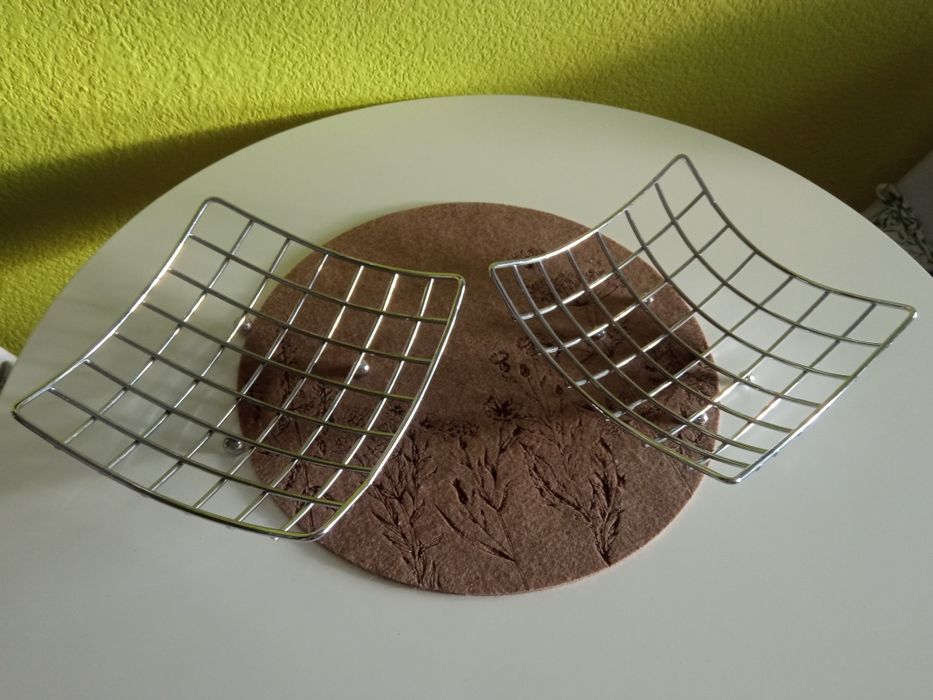 Metalowy kosz, taca  na owoce