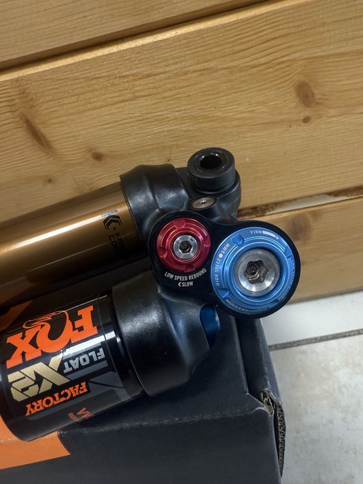 FOX FLOAT X2 FACTORY // 230x62,5mm