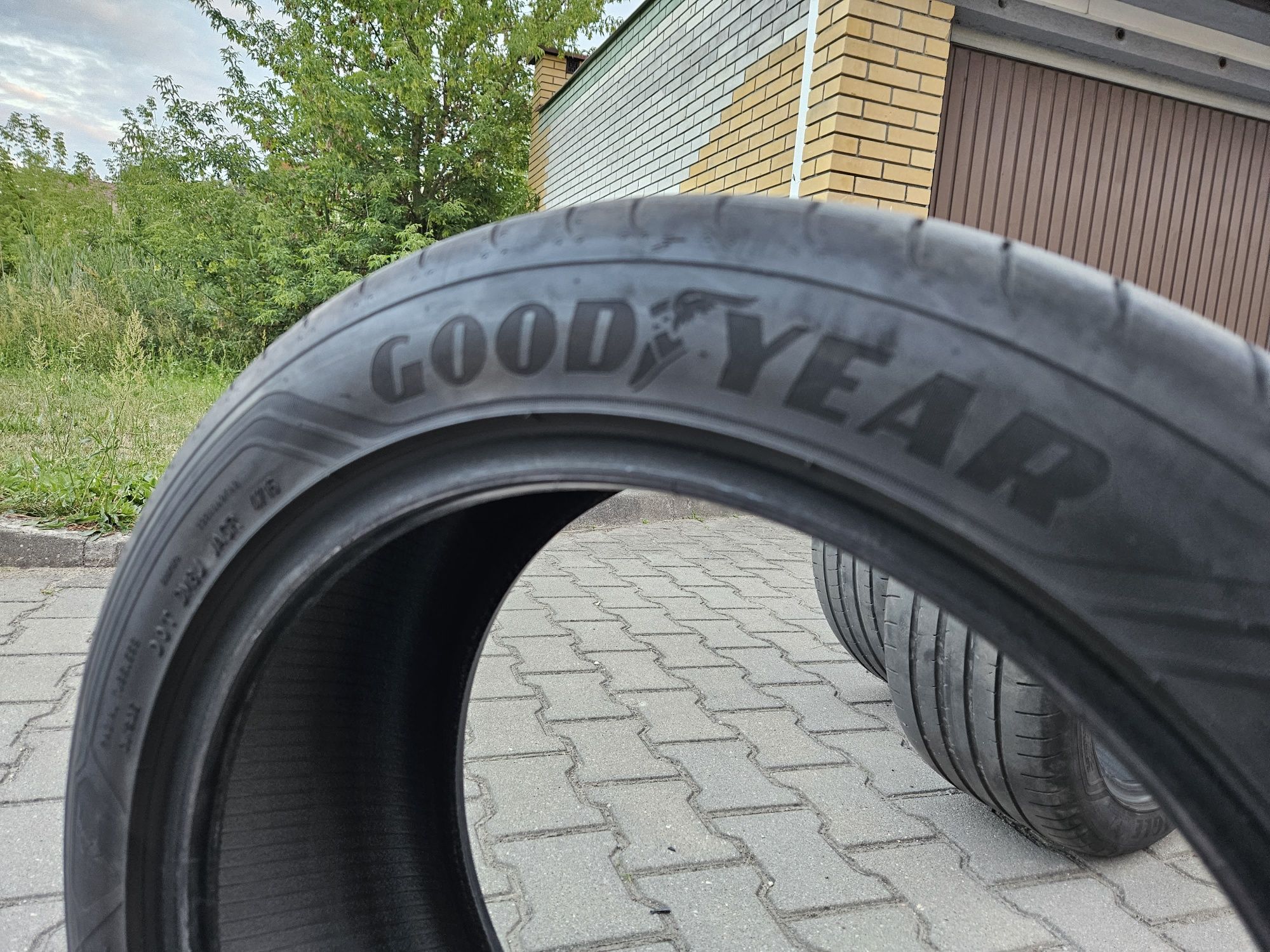 Opony Goodyear Eagle F1 AS 3 245/45 R18 używane 2016 r