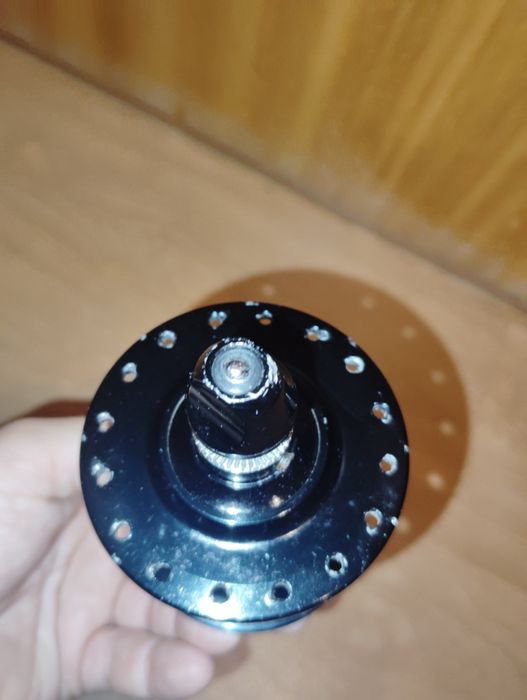 Cubo bicicleta frente Assess 32 furos Disk