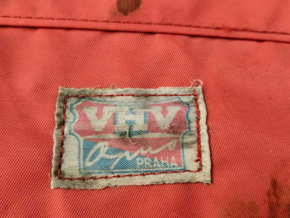Вживаний туристичний рюкзак каркасного типу