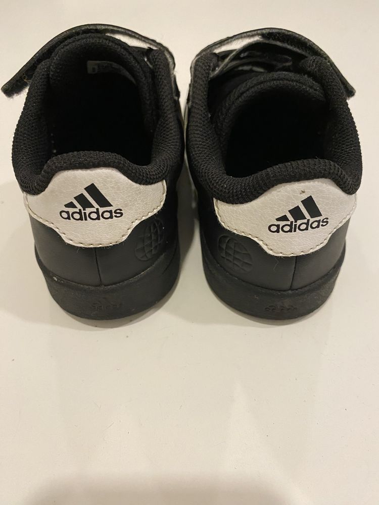 Кеди adidas