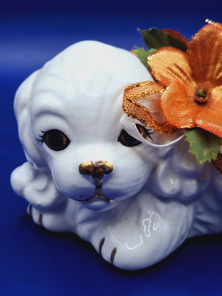 Figurka porcelanowa Pies