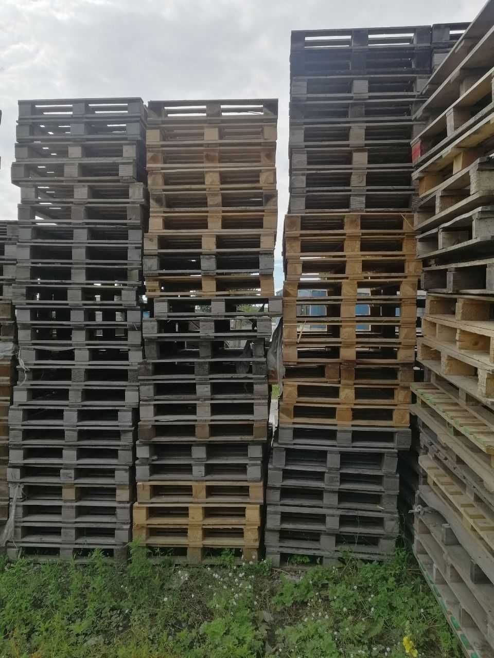 Продам Поддоны б/у целые, дрова, лом поддонов