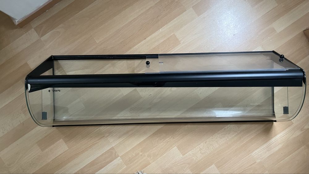 Expositor em Vidro c Prateleira e Vidro e d 2 Portas Deslizantes