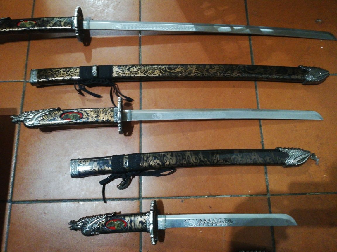 espadas de decoração