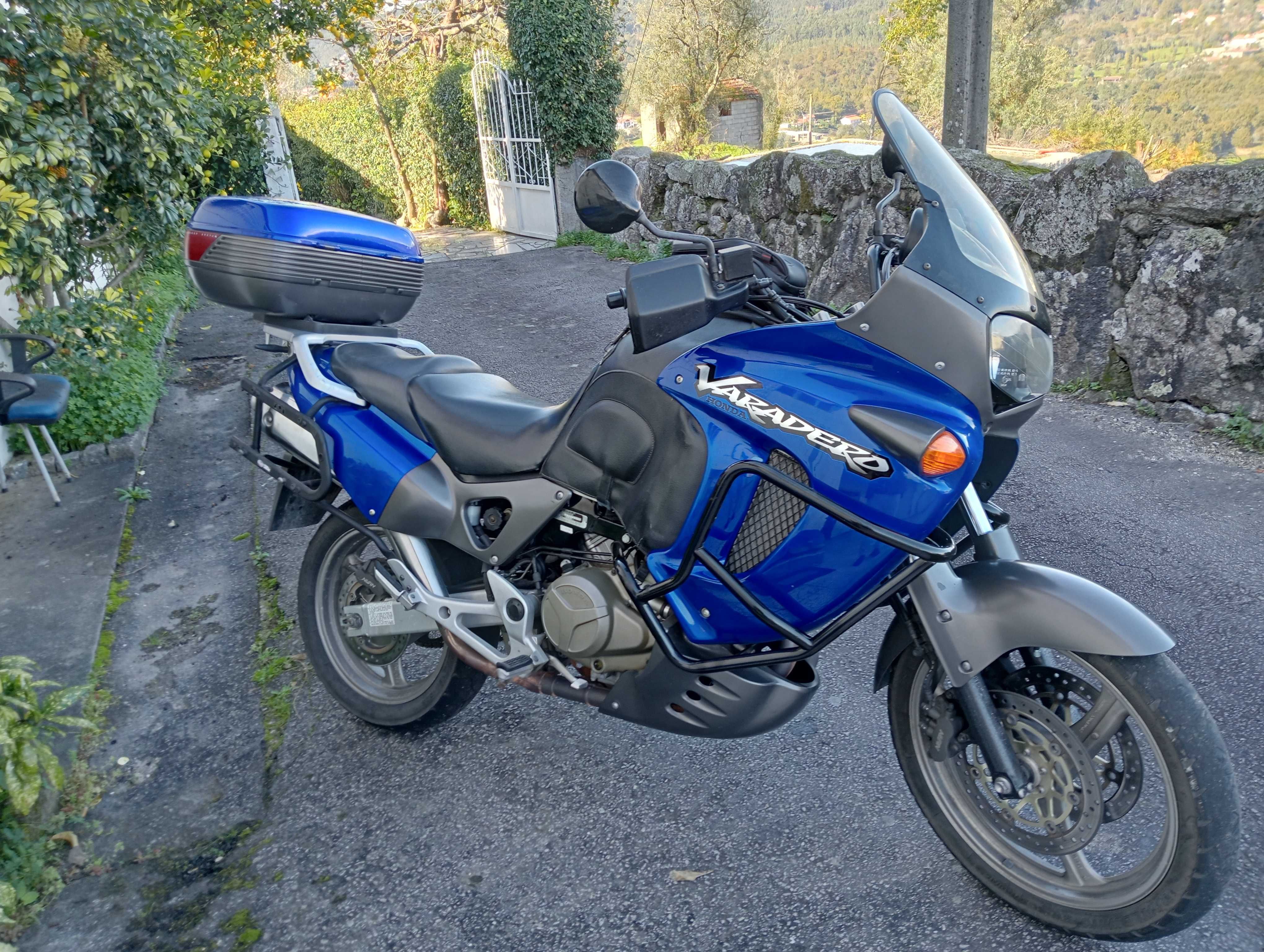 Honda Varadero ano 2000