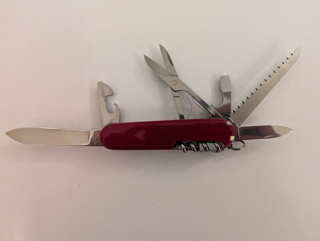 Victorinox huntsman PRO