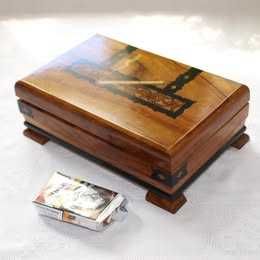 Caixa de música em madeira