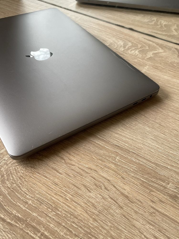 Macbook Pro 13” 2020 Space Gray, і5/2.0Ghz, 1TB/16gb