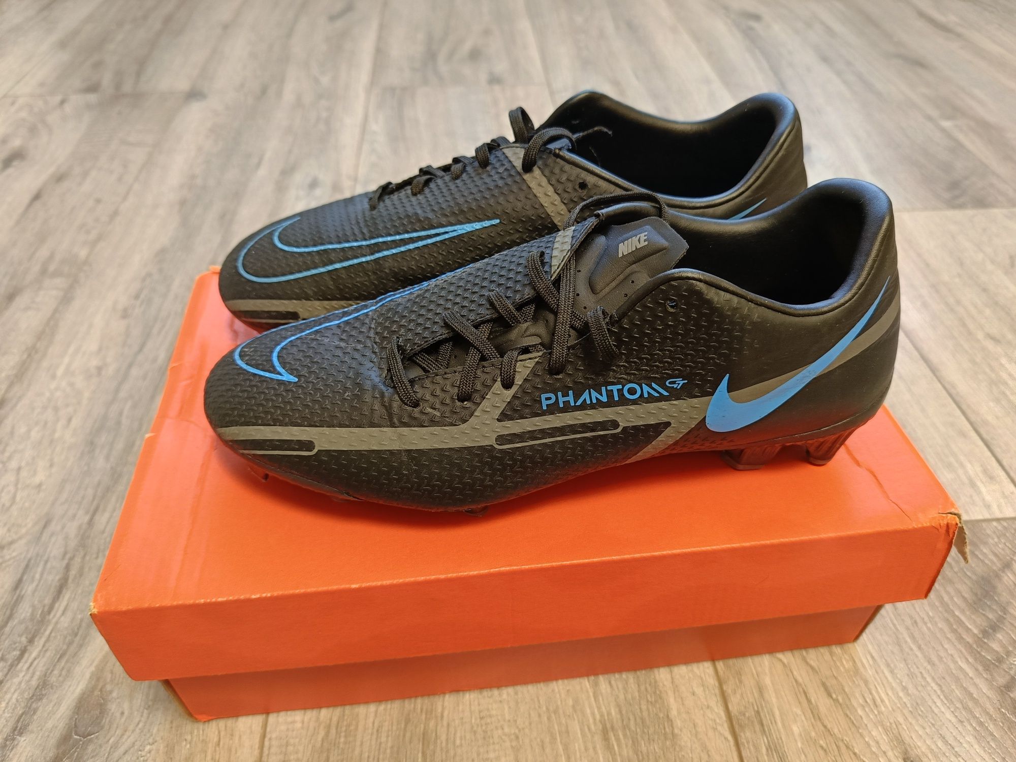 Продам фірмові бутси Nike phantom GT2