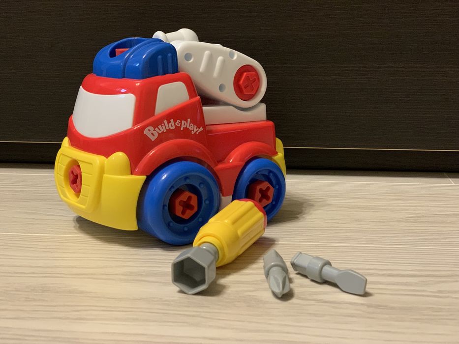 Конструктор Keenway «Строй и играй. Пожарная машина».