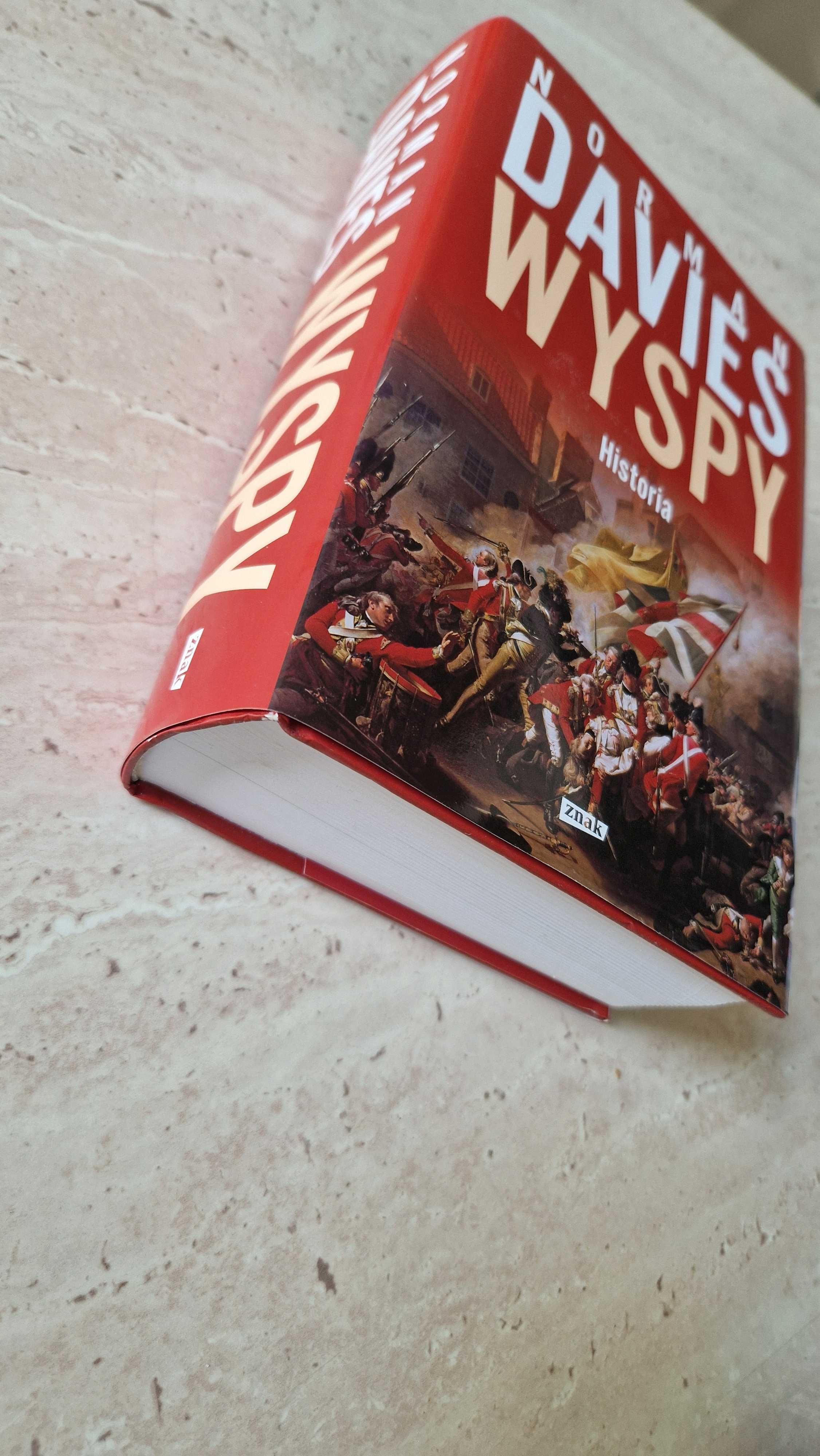 Książka Norman Davies "Wyspy".