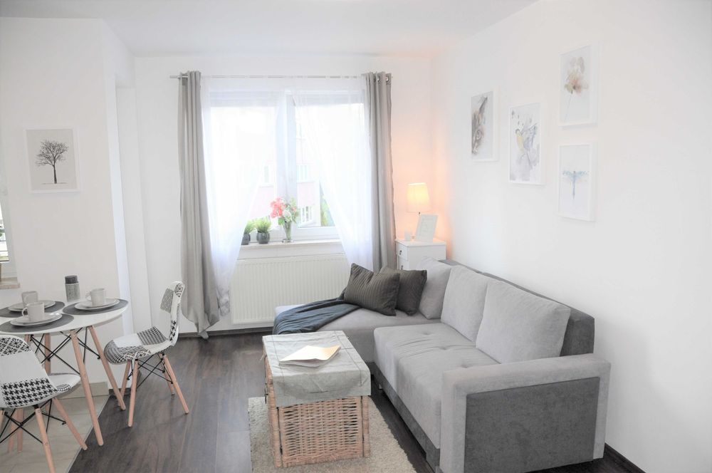 BEZPOŚREDNIO KAWALERKA 100m do Metro Księcia Janusza