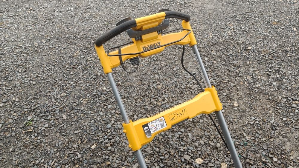 Dewalt kosiarka akumulatorowa z napędem 2X18V DCMWSP156N