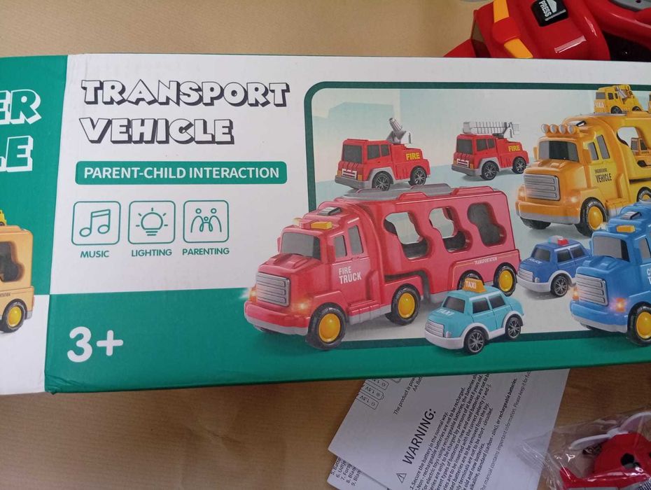 Brinquedo novo e embalado, camião dos bombeiros