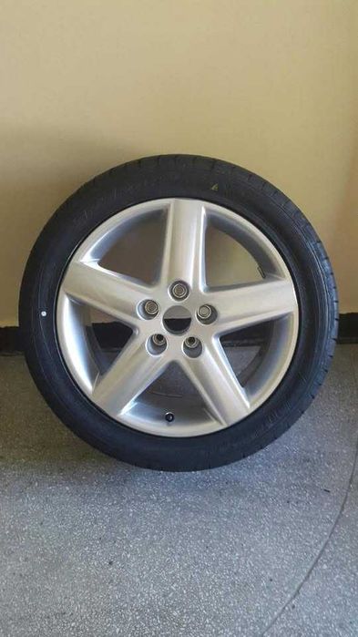 Opona z alufelgą Audi A4 B7 R17
