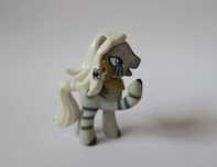 Figurka kucyk My Little Pony zebra Zecora Hasbro