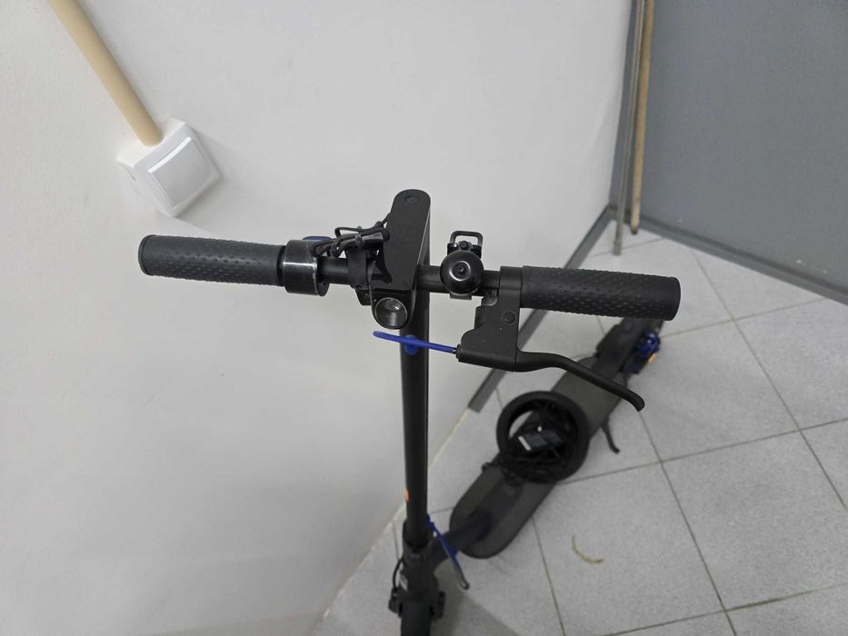 Xiaomi Scooter rarmente usado com mais um pneu e telephone holder