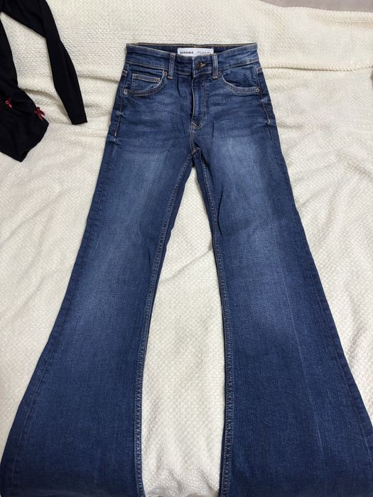 Кльош джинси бершка